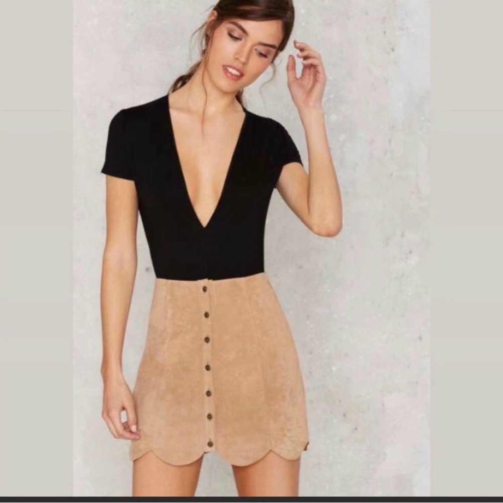 Bagatelle NWT Black Button-Up Scalloped Leather Skirt